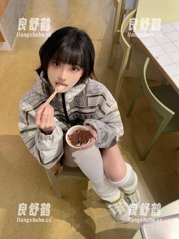 91今日吃瓜 在91今日吃瓜网页上追踪今天的热门话题,和众多吃瓜群众一起围观吧!