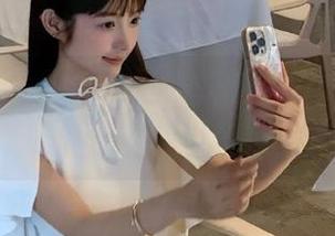 用《91黑料吃瓜app》吃瓜，轻松获取女生喜欢的热辣黑料