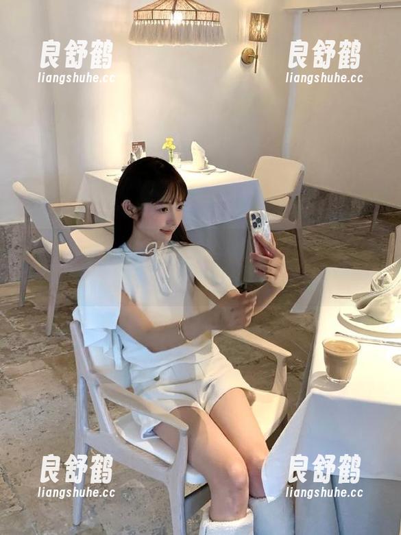用《91黑料吃瓜app》吃瓜，轻松获取女生喜欢的热辣黑料