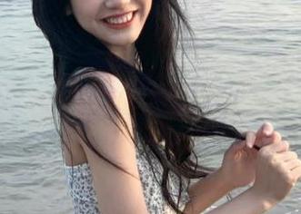 下载hlw苹果版，分享每天的吃瓜趣事，与朋友一起快乐互动！