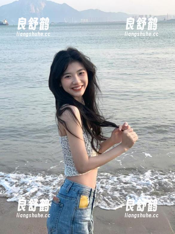 下载hlw苹果版，分享每天的吃瓜趣事，与朋友一起快乐互动！