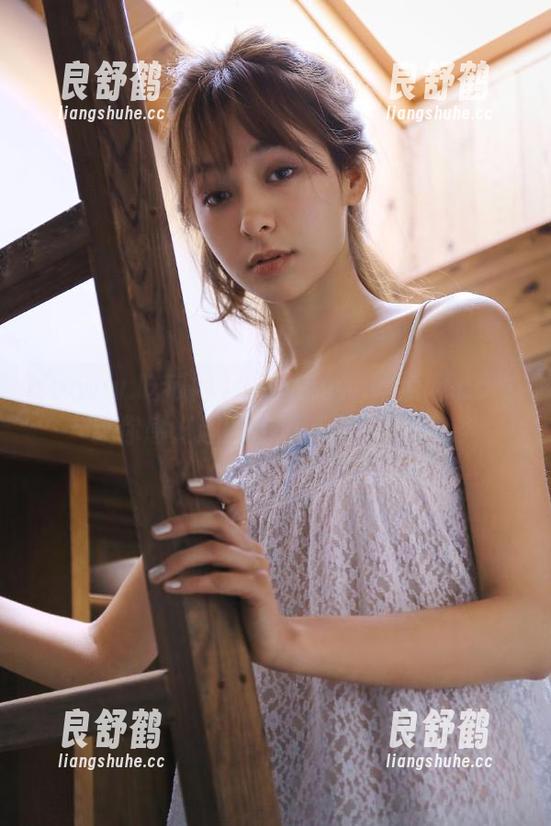 快来www.吃瓜网.cc收藏你感兴趣的吃瓜新闻和趣事！