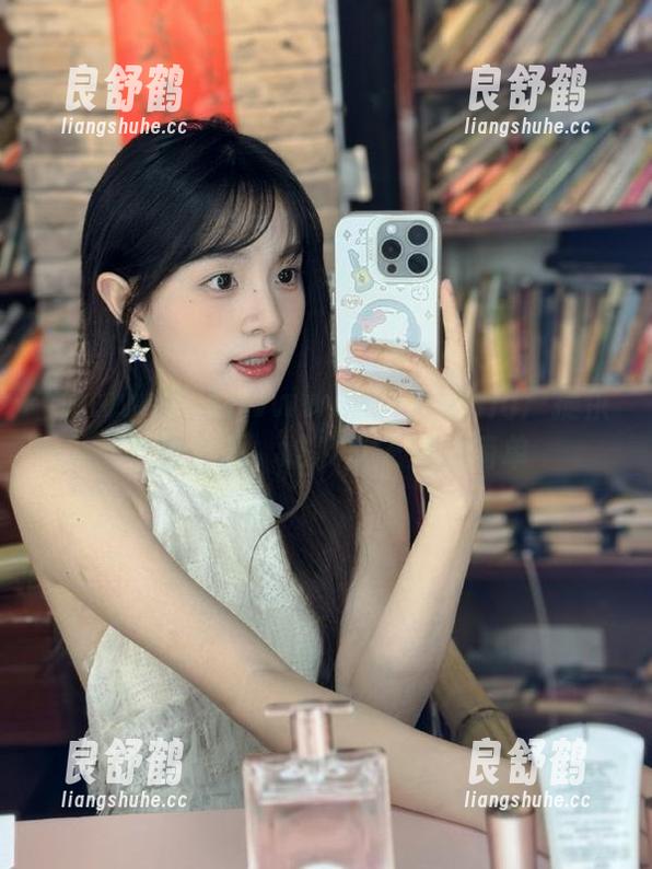 www.黑料为ios用户提供丰富资源，吃瓜从未如此简单