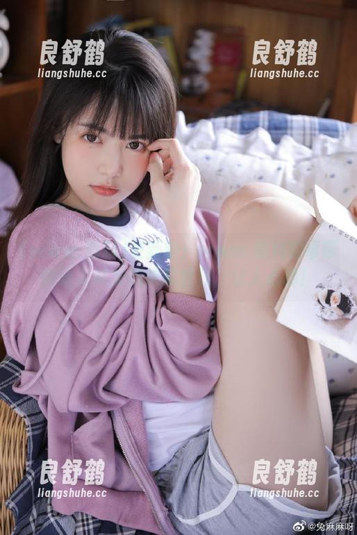 更新啦！www.黑料安卓带你进入可爱的吃瓜世界，让人心动！