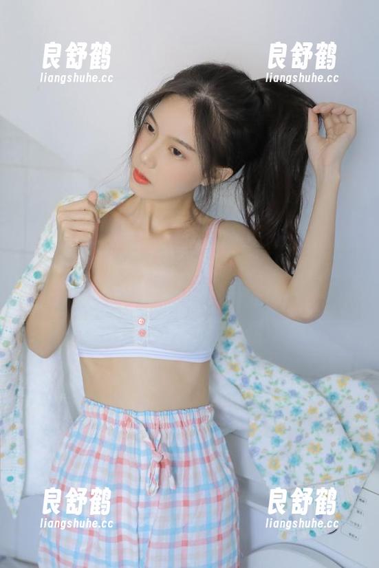 想知道zztt10.ccm黑料吗？少女手把手分享最新内幕！