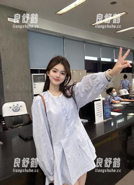永久使用zztt333官网，享受不间断的吃瓜乐趣，精彩纷呈任你探寻！
