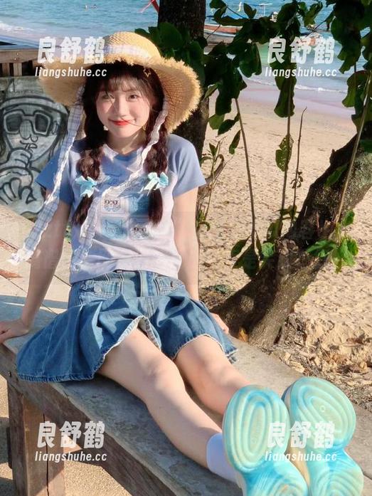 zztt “mmzztt”官网的吃瓜内容也太离谱了,网友们的反应简直是笑到不行!