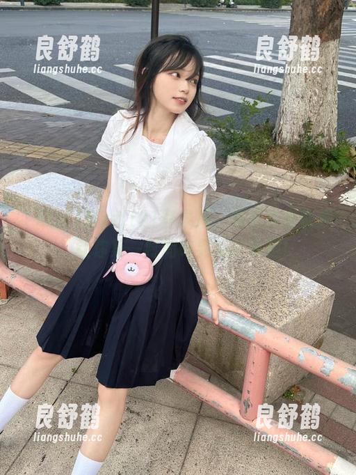 在zztt21登录后，观看独家视频，让你第一时间吃到瓜的真相！