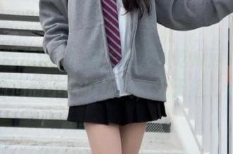 永久关注人人吃瓜网，成为最时尚的小吃瓜达人，天天追热点！