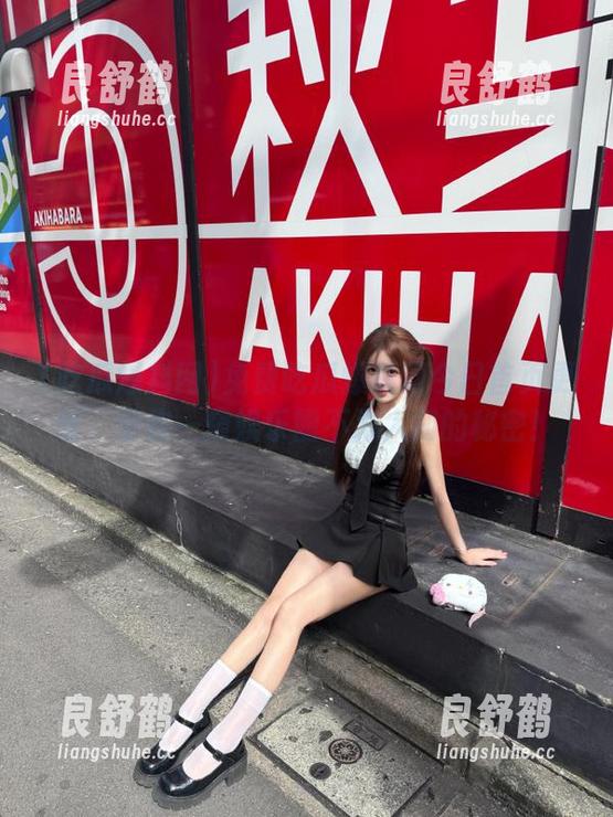 免费吃瓜爆料网今日首页更新，带你一窥娱乐圈不为人知的秘密！