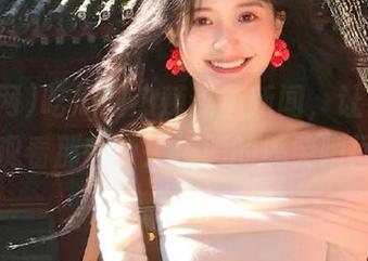吃瓜网热辣热点新闻，让我们一起观看那些令人捧腹的搞笑瞬间！