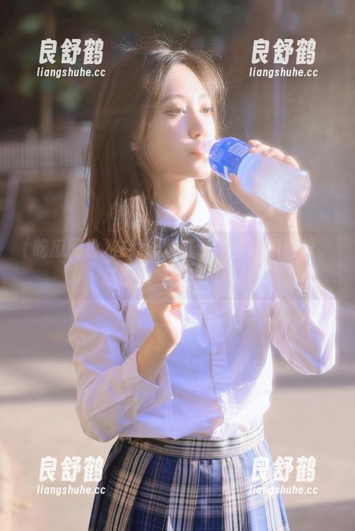 在线浏览最新网红吃瓜网址，获取别致的吃瓜体验