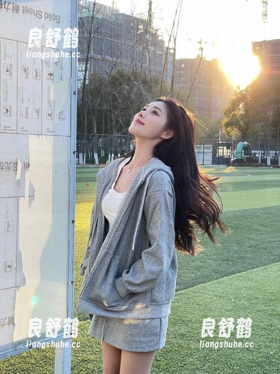 黑哥冲料小小鱼带你走进iOS吃瓜界的热门新趋势