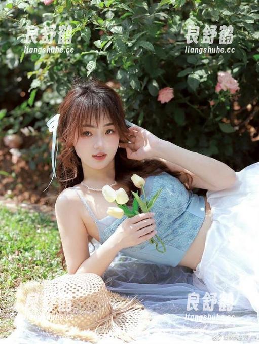 zztt35.ccm黑料不打烊疯狂发布，吃瓜粉丝集体在线围观