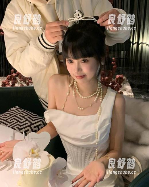 吃瓜网黑料不打烊166，网页更新如潮，快来围观这些八卦真是让人笑岔气！