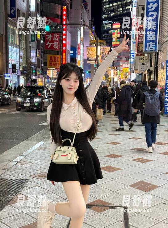 黑料网在线官网：最新最全的娱乐新闻，让你轻松获取各种八卦消息