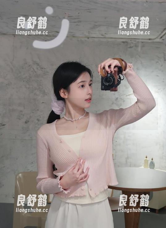 美女黑料网站最新入口网全面升级，点击链接获取丰富八卦资讯！
